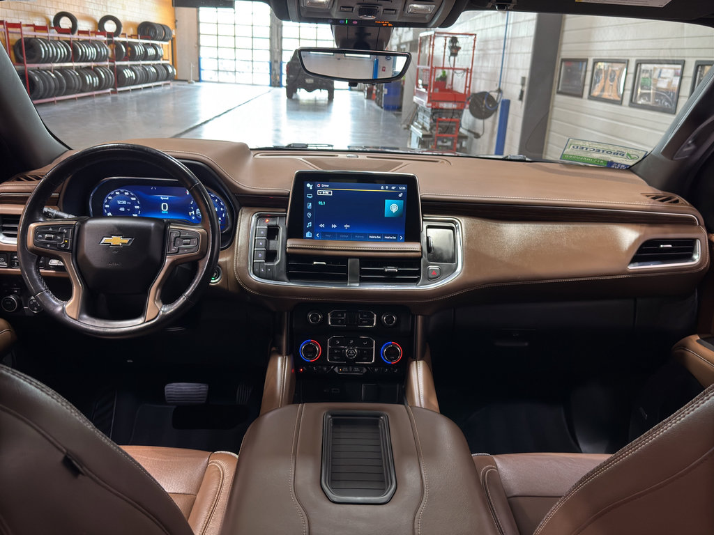 Used 2022 Chevrolet Suburban High Country AWD/4WD image 15