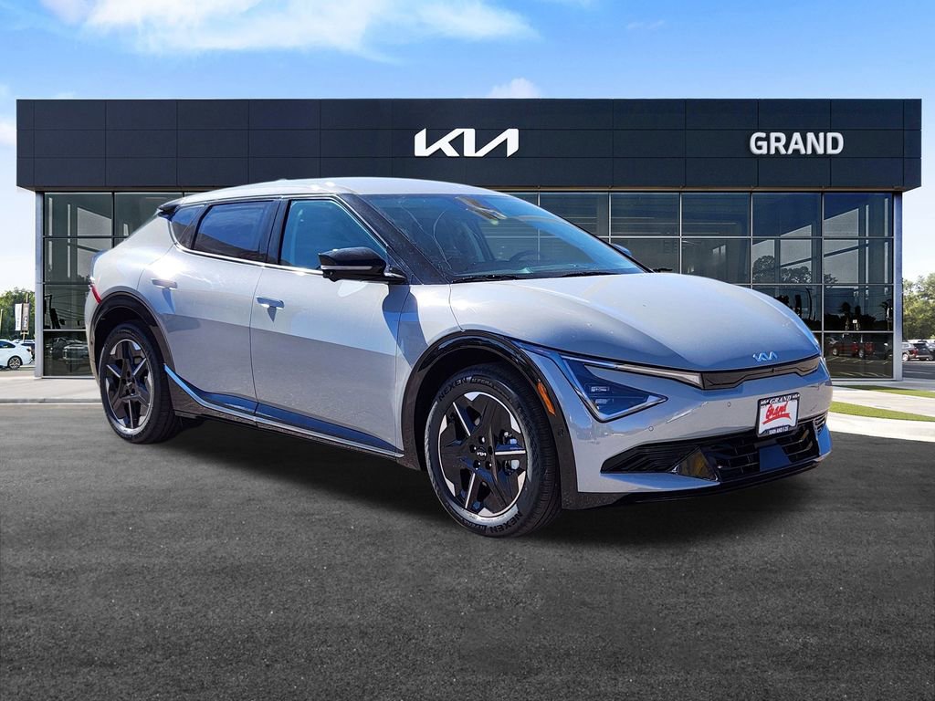 New 2025 Kia EV6 Wind image 2
