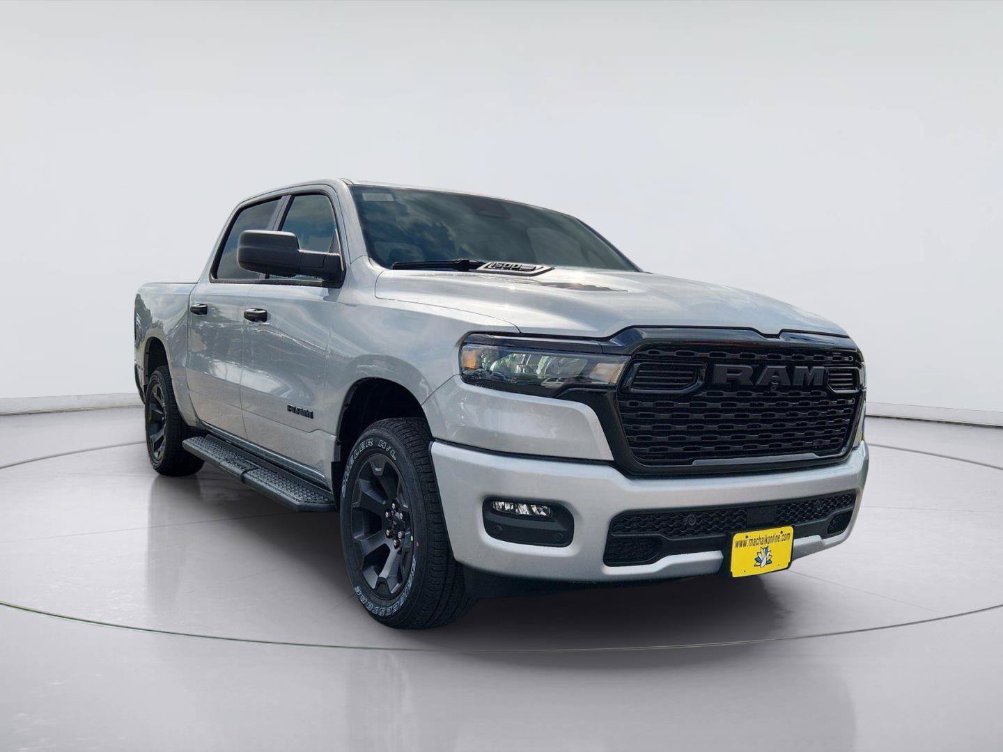 New 2026 RAM 1500 Express AWD/4WD image 7