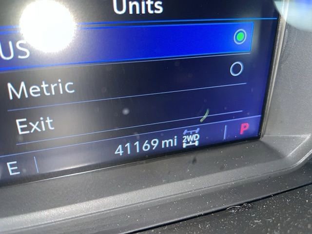 Used 2021 GMC Sierra 1500 SLT w/ SLT Premium Package image 9