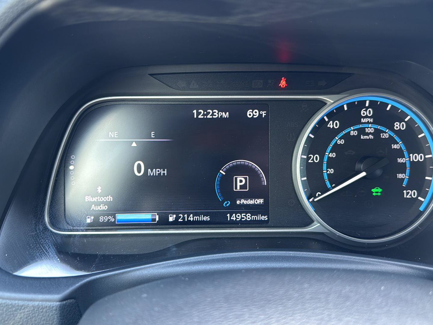 Certified 2025 Nissan Leaf SV Plus FWD image 18