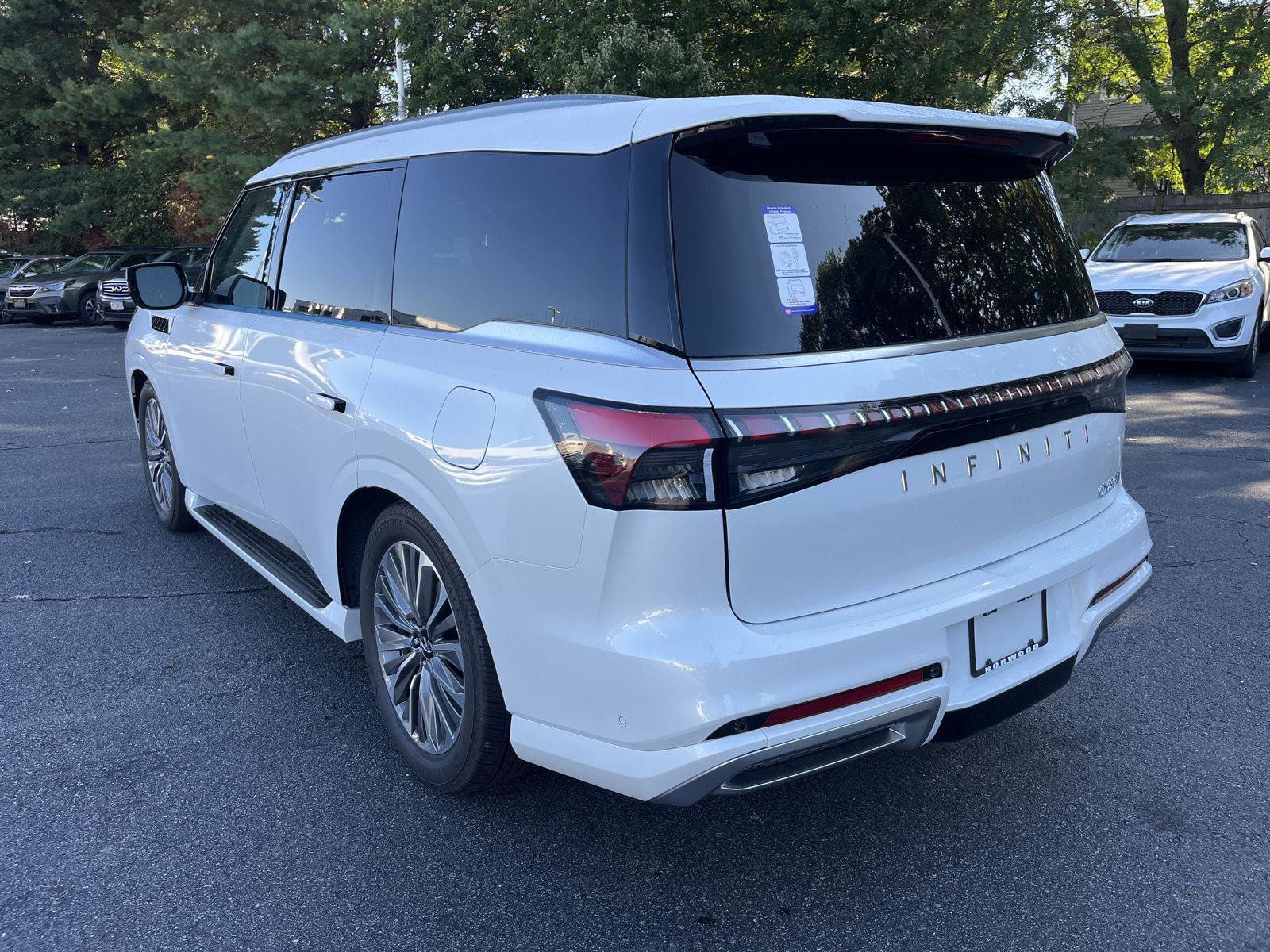 New 2026 INFINITI QX80 Luxe w/ Cargo Package image 5