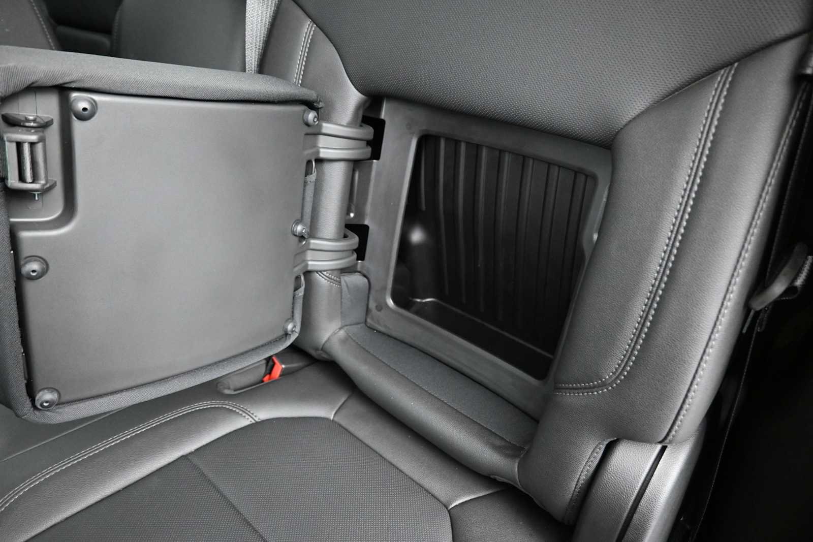 Used 2021 GMC Sierra 1500 SLT w/ SLT Convenience Package AWD/4WD image 19