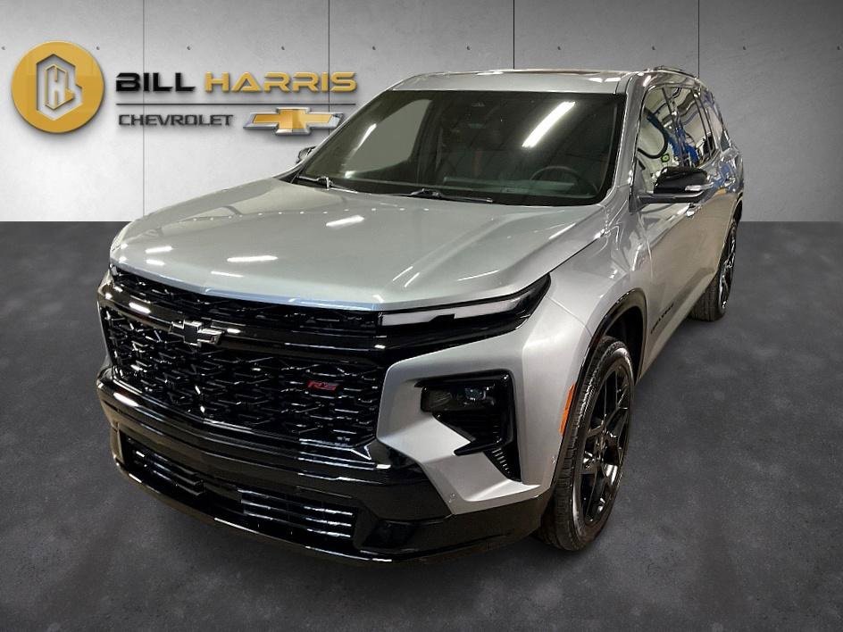 Used 2025 Chevrolet Traverse RS w/ LPO, Floor Liner Package image 1