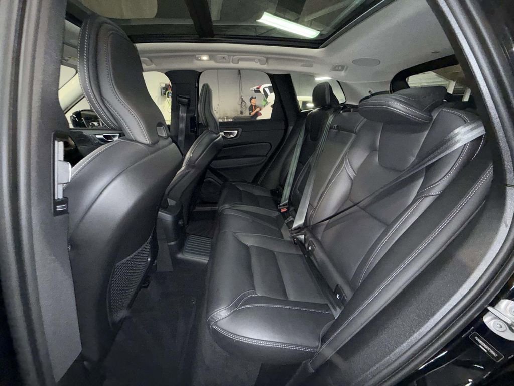 Used 2024 Volvo XC60 T8 Ultimate w/ Climate Package image 19