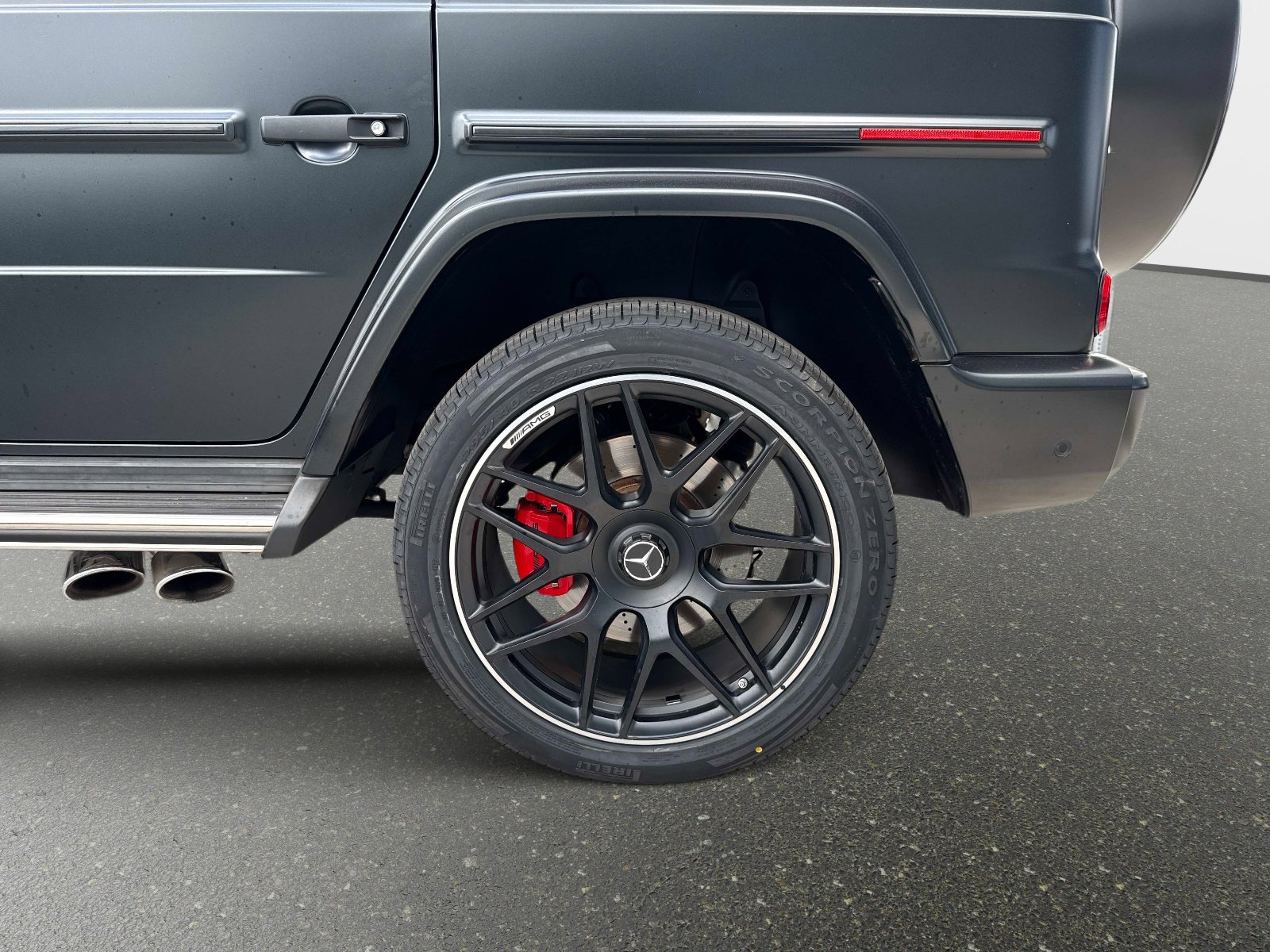 Certified 2022 Mercedes-Benz G 63 AMG 4MATIC image 11