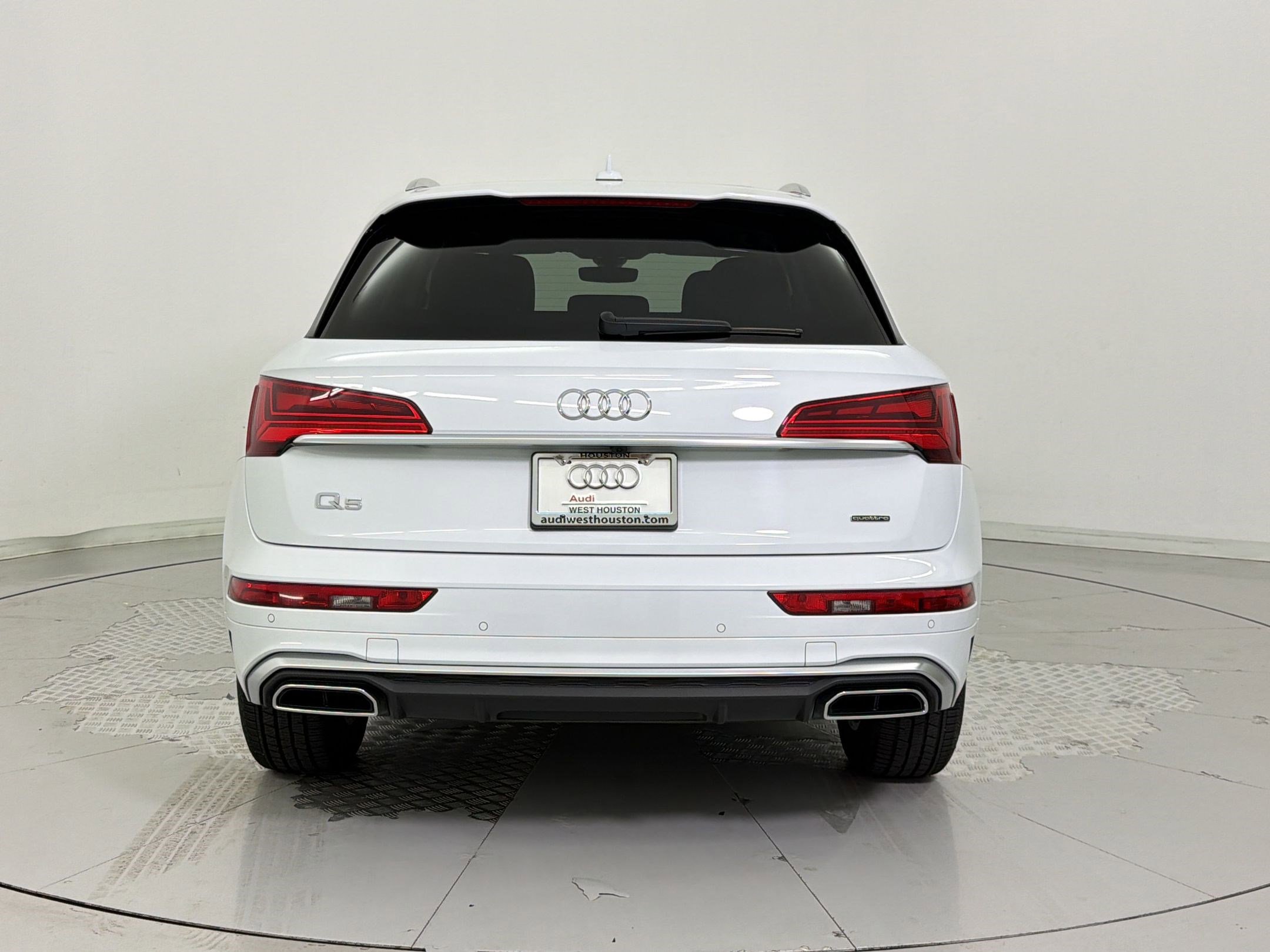 Used 2023 Audi Q5 2.0T Premium w/ Convenience Package AWD/4WD image 10