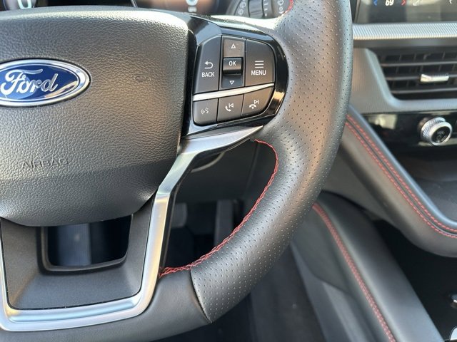 Used 2025 Ford Explorer ST-Line w/ ST-Line Street Pack image 6