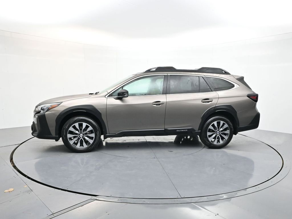 Used 2023 Subaru Outback Limited XT image 4