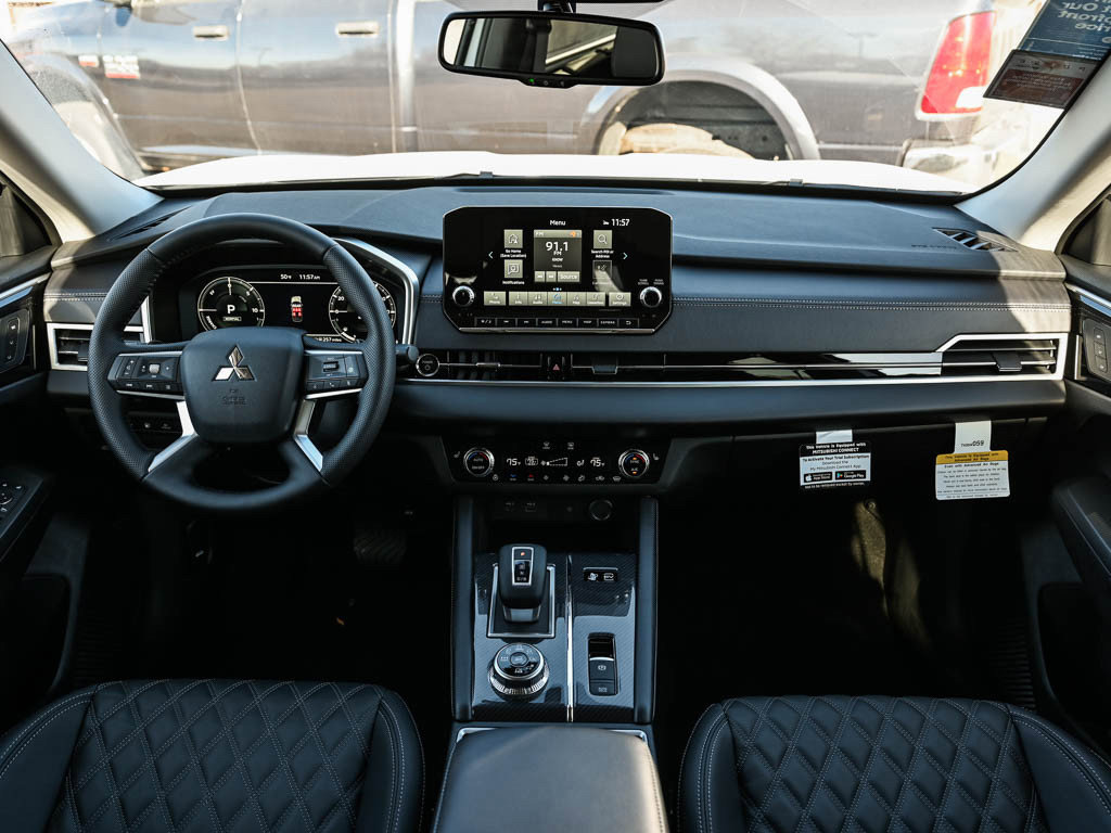 New 2025 Mitsubishi Outlander SEL image 13