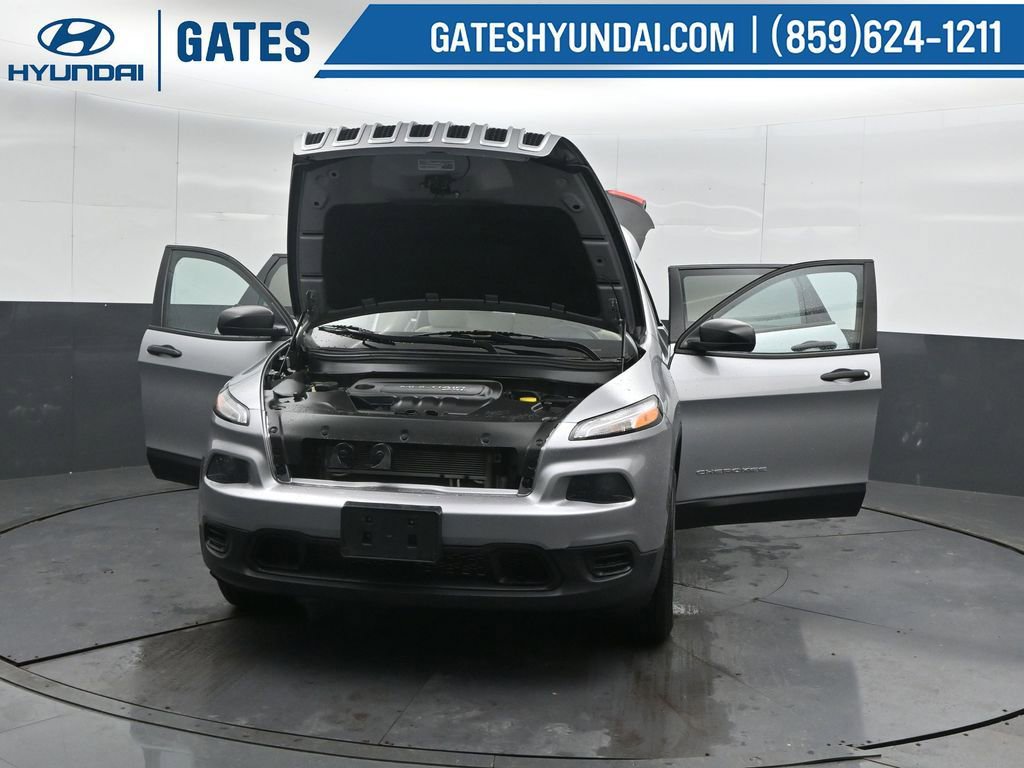 Used 2017 Jeep Cherokee Sport w/ Safety Group image 51