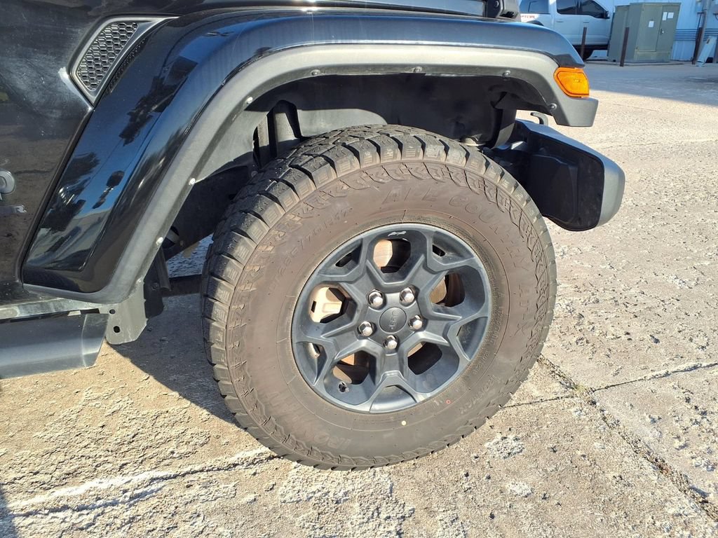 Used 2023 Jeep Gladiator Sport AWD/4WD image 18