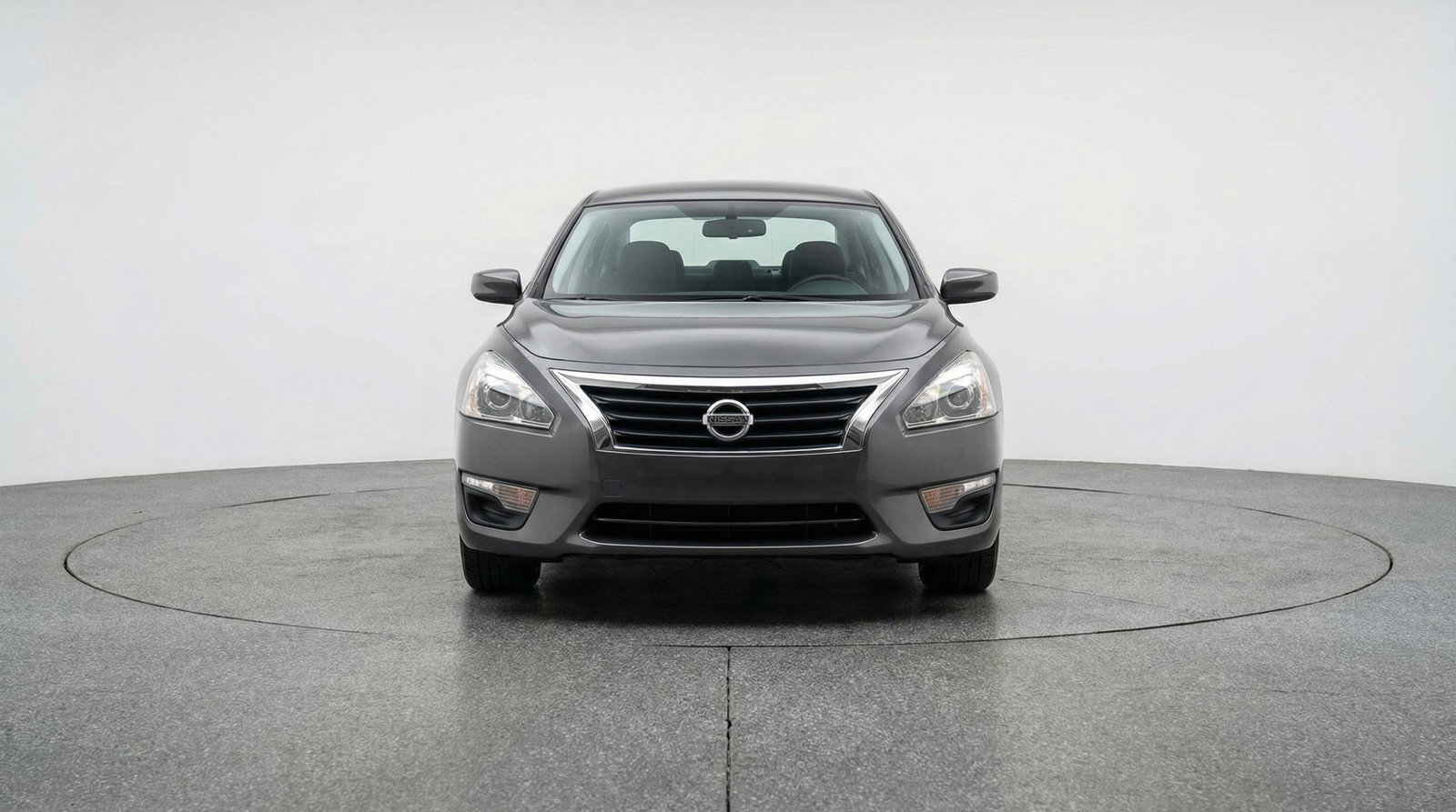 Used 2025 Nissan Altima 2.5 SV FWD image 2