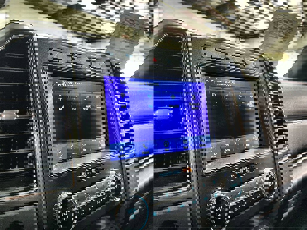 Used 2021 Ford Expedition Limited image 32