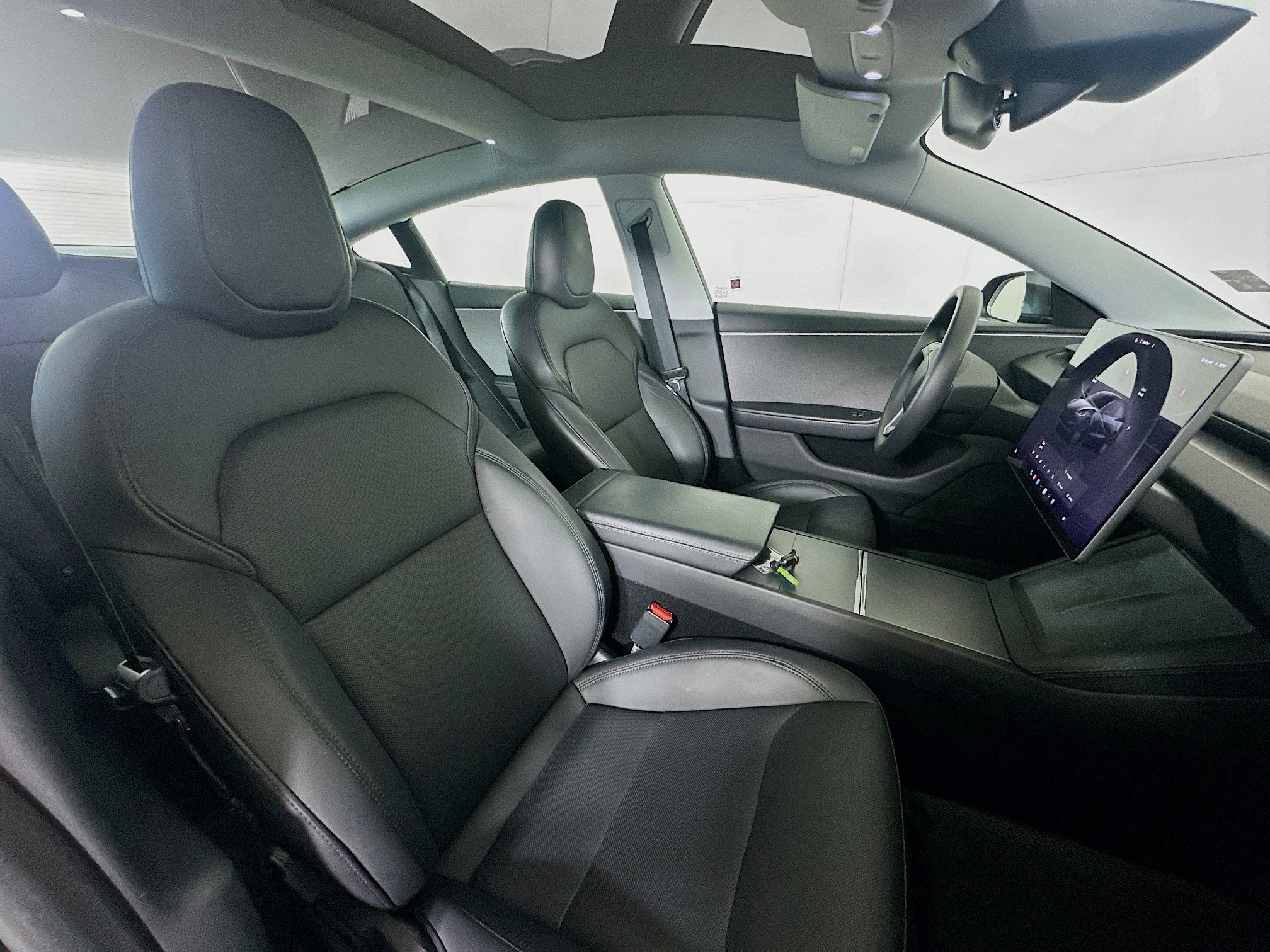 Used 2024 Tesla Model 3 image 31