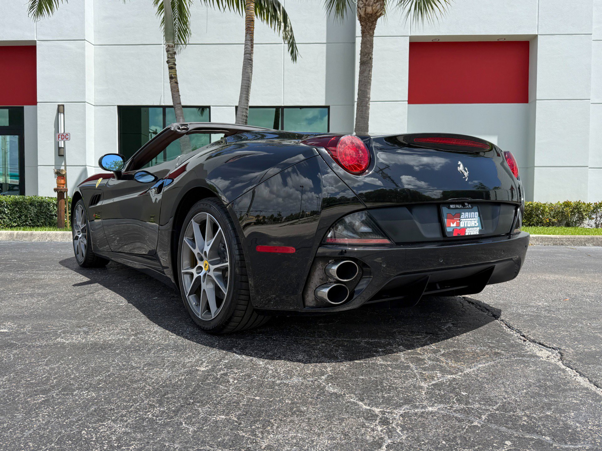 Used 2012 Ferrari California image 12