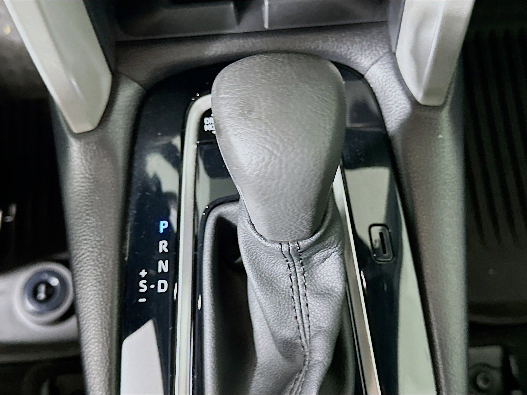 Used 2024 Toyota Corolla Cross XSE w/ Convenience Package image 24