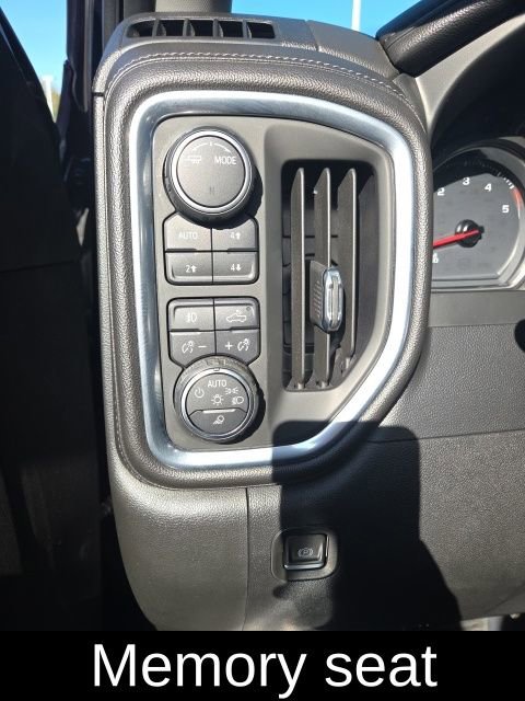 Used 2020 Chevrolet Silverado 2500 LTZ w/ LTZ Convenience Package image 29