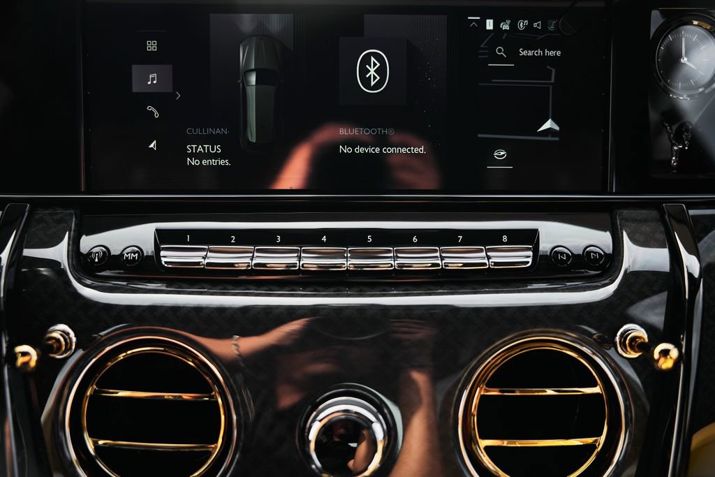 Used 2026 Rolls-Royce Cullinan Black Badge image 72