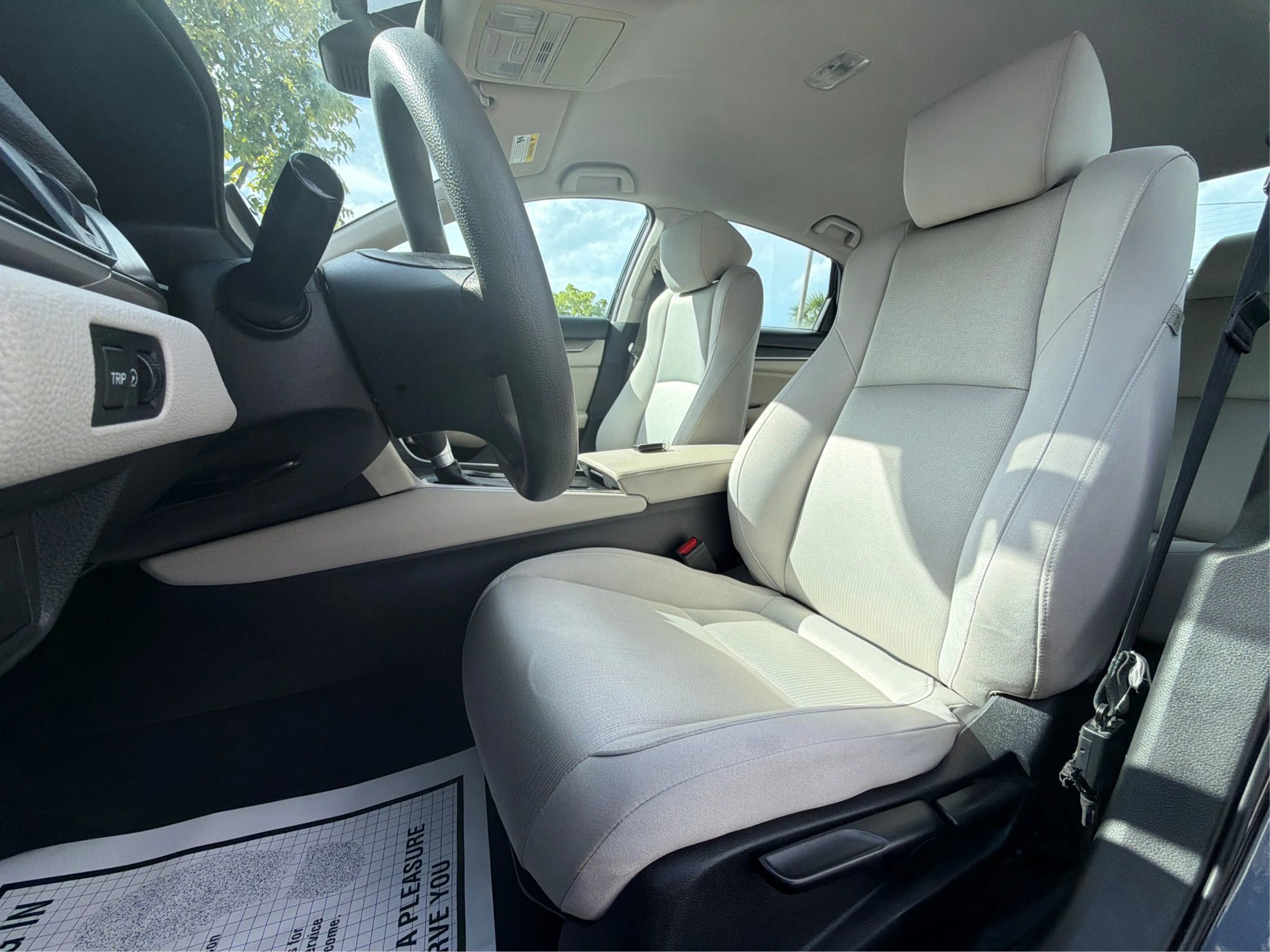 Used 2018 Honda Accord LX image 11