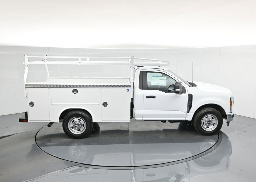New 2025 Ford F350 XL w/ XL Chrome Package image 41