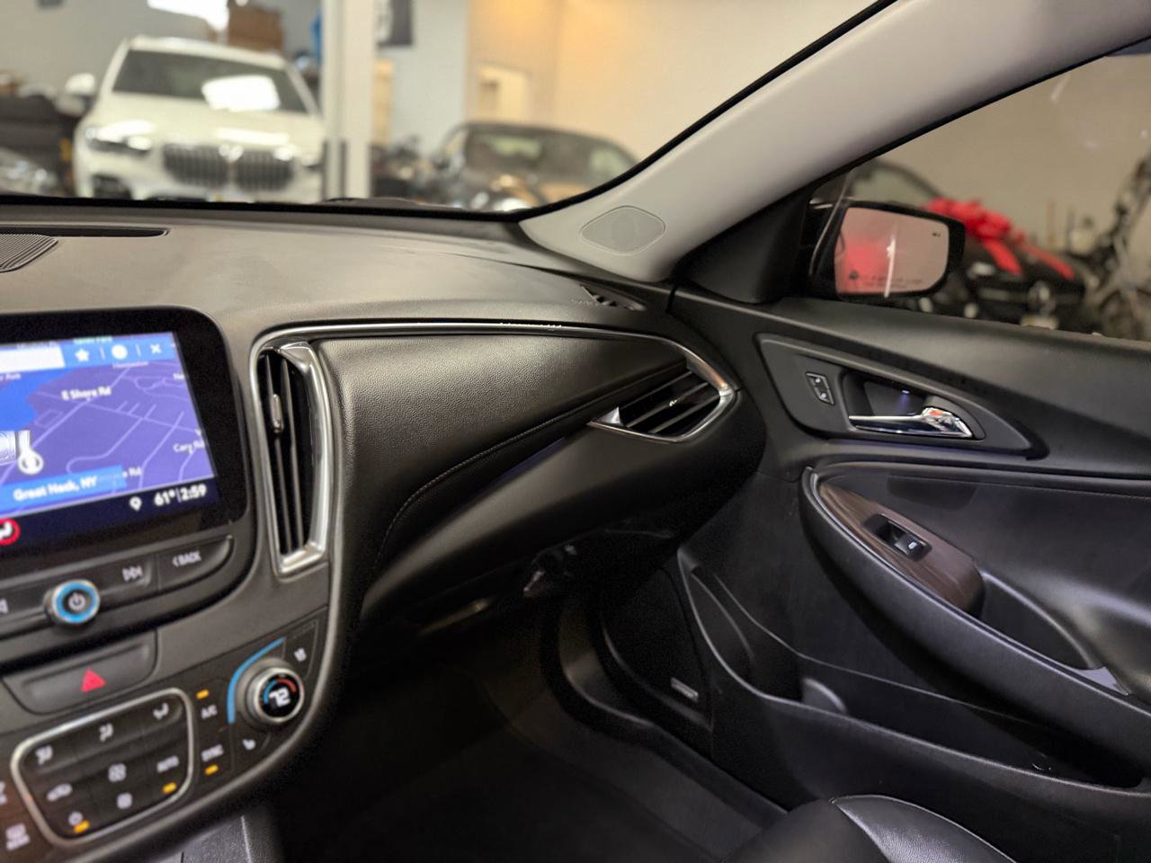 Used 2019 Chevrolet Malibu Premier w/ Sun and Wheel Package image 32