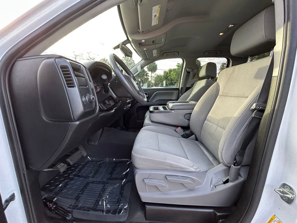 Used 2019 Chevrolet Silverado 1500 Custom w/ Custom Convenience Package RWD image 10
