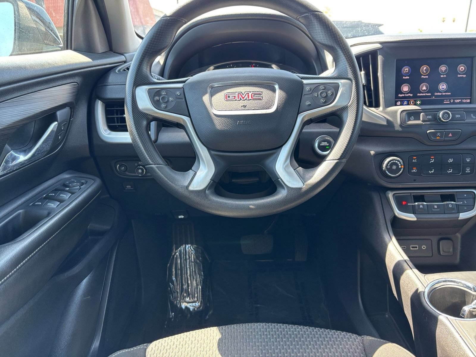 Used 2024 GMC Terrain SLE FWD image 32