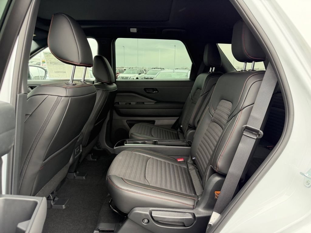 New 2026 Nissan Pathfinder Rock Creek w/ Rock Creek Premium Package AWD/4WD image 14