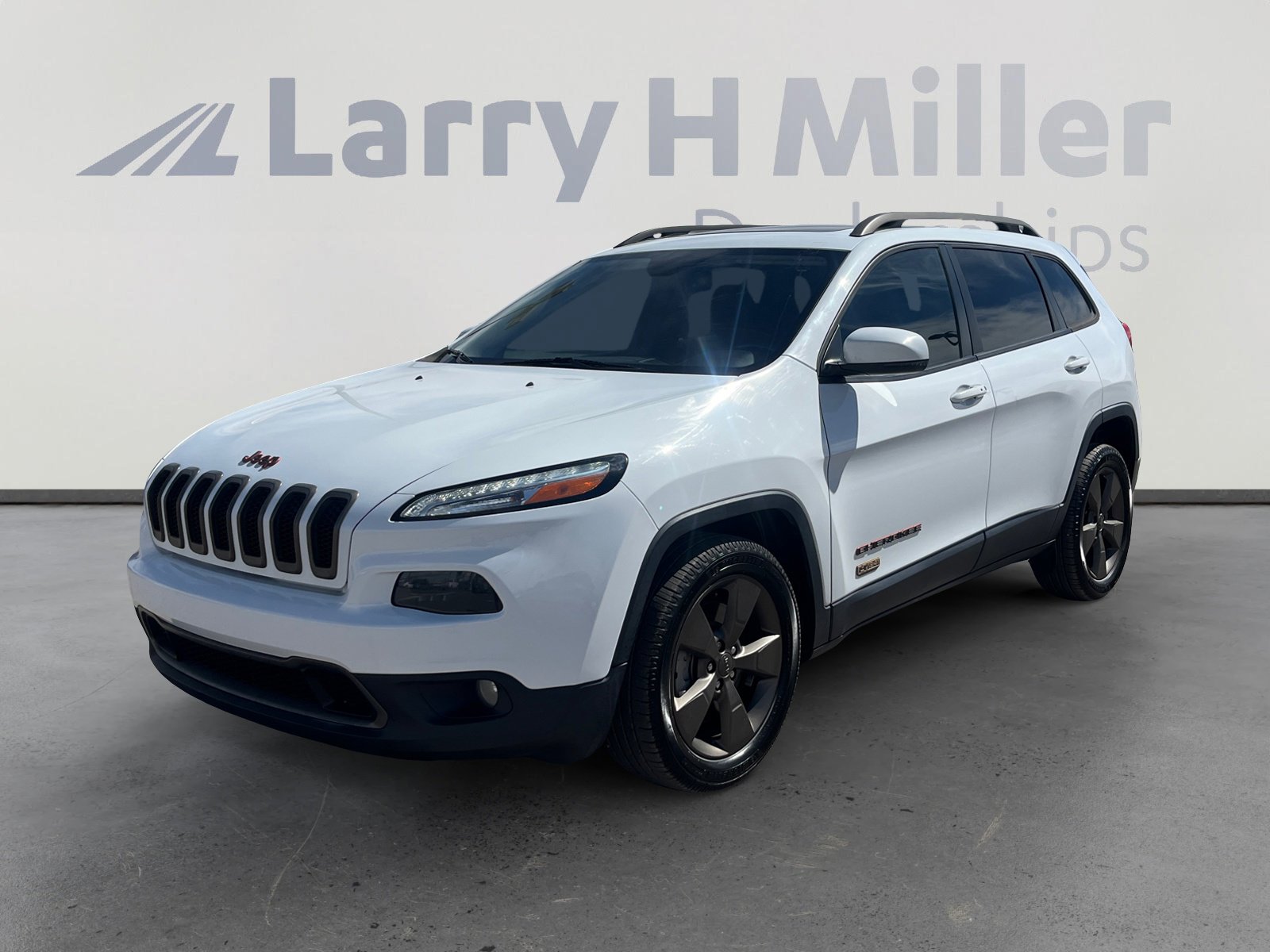 Used 2017 Jeep Cherokee Latitude w/ Comfort/Convenience Group