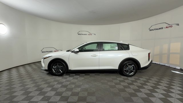 New 2026 Kia K4 FWD image 5