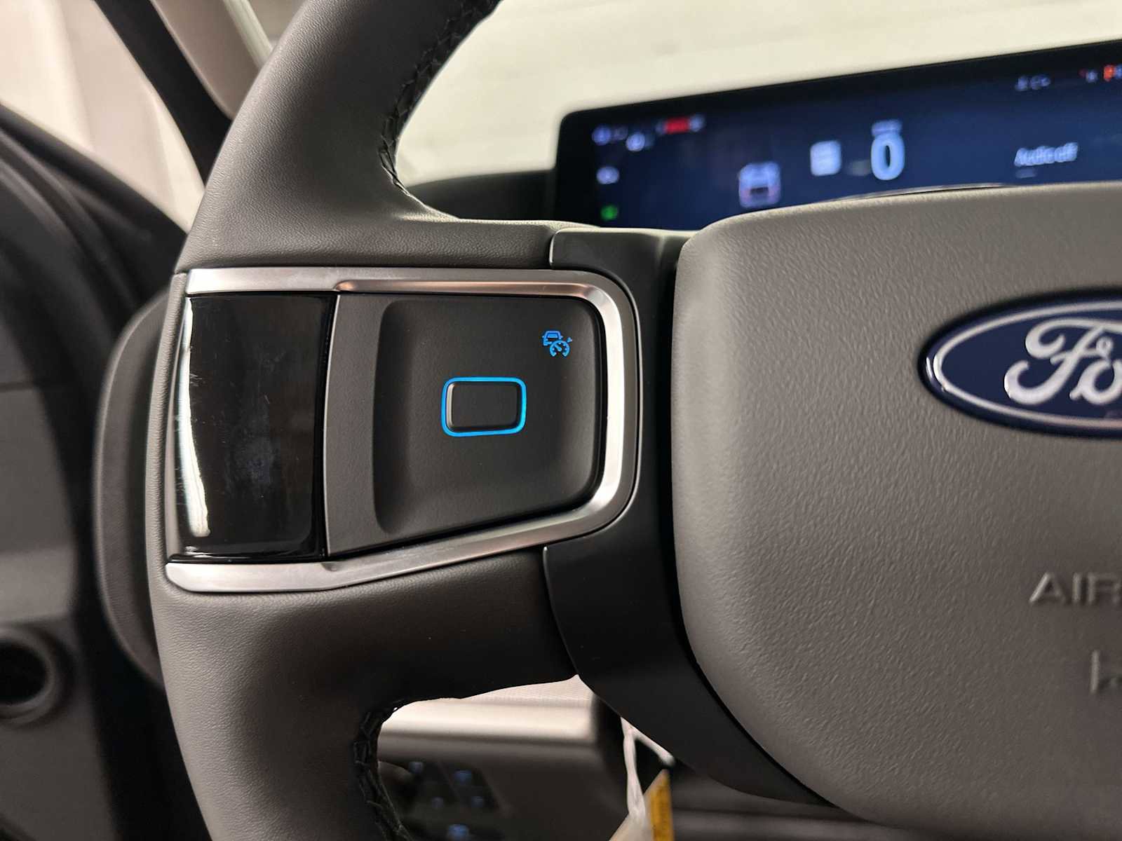 New 2026 Ford Expedition Active AWD/4WD image 9