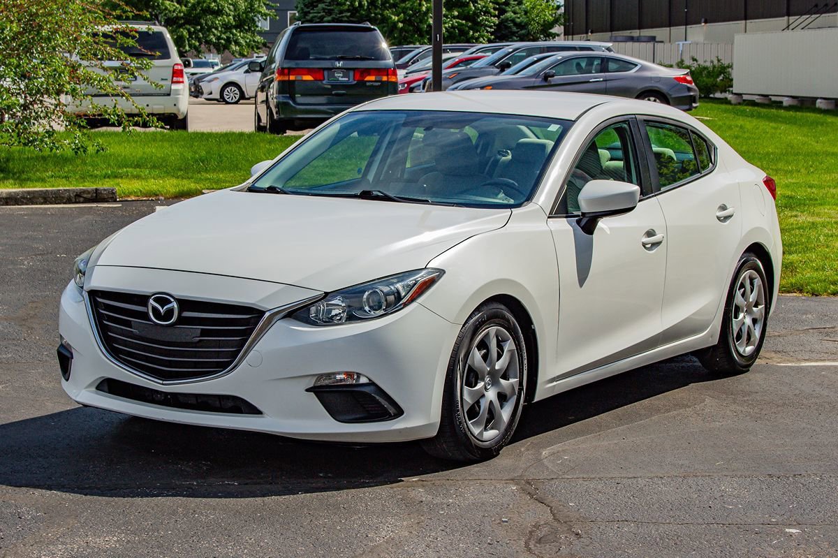 Used 2016 MAZDA MAZDA3 i Sport FWD image 3