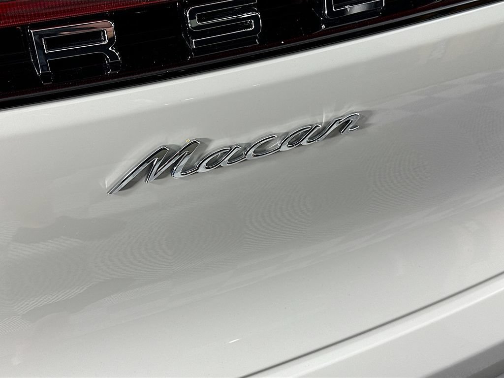 New 2026 Porsche Macan AWD/4WD image 34