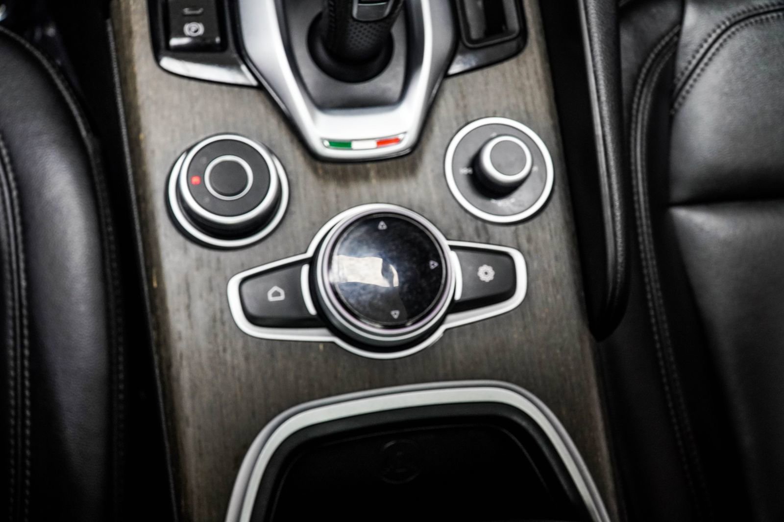 Used 2022 Alfa Romeo Giulia Ti w/ Active Assist Plus Package image 17