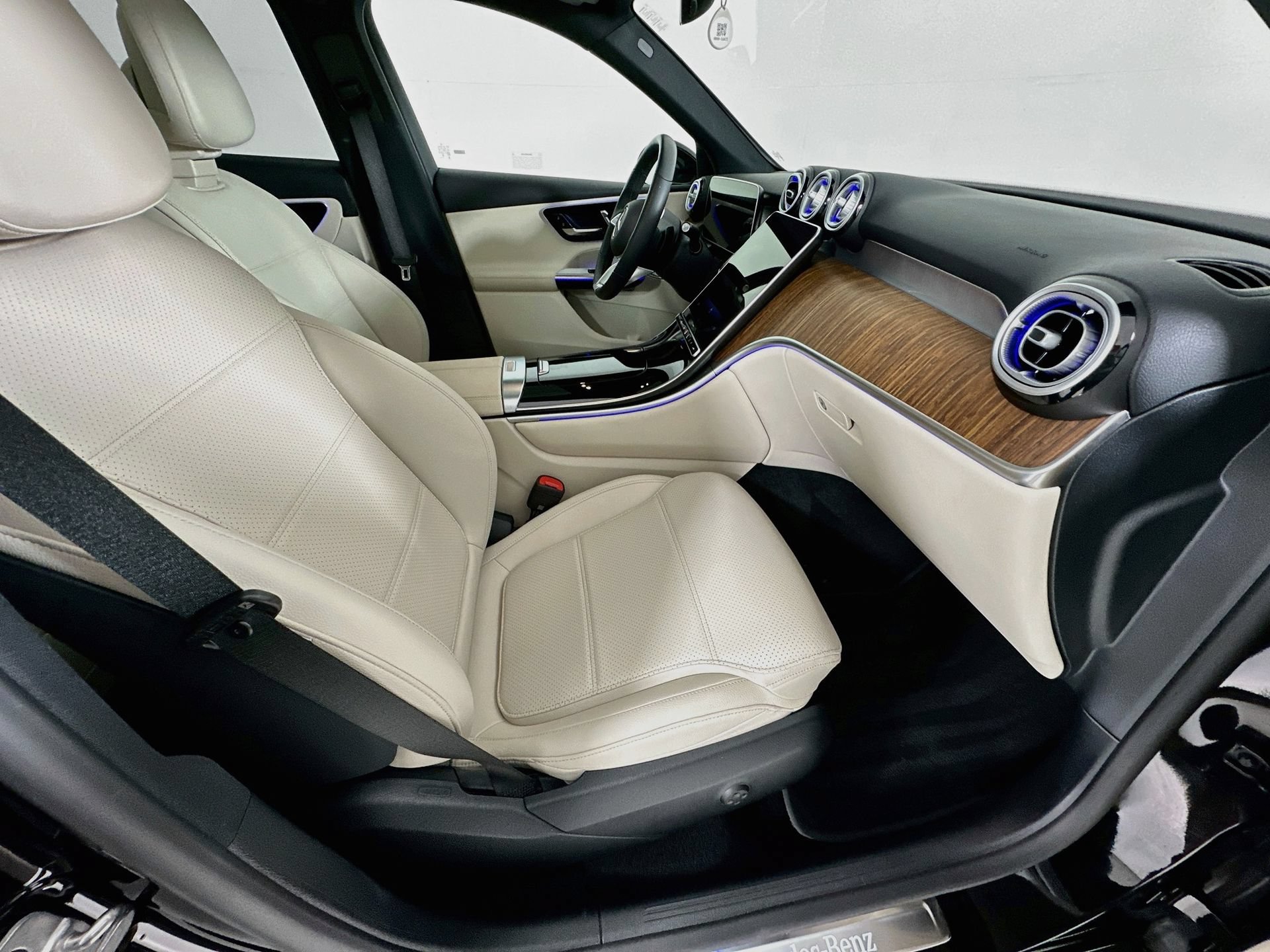 Certified 2026 Mercedes-Benz GLC 300 4MATIC image 31