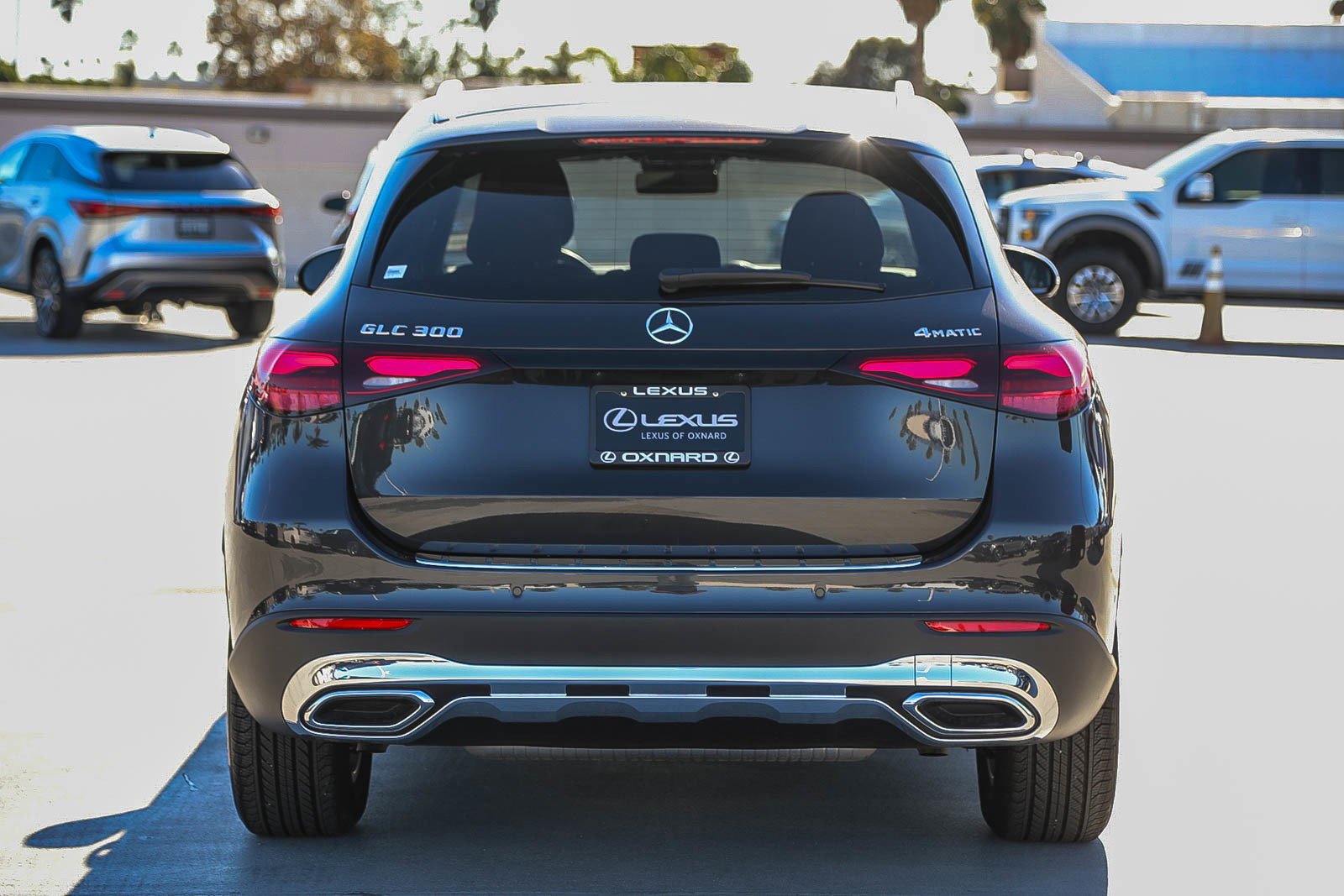 Used 2025 Mercedes-Benz GLC 300 4MATIC image 6