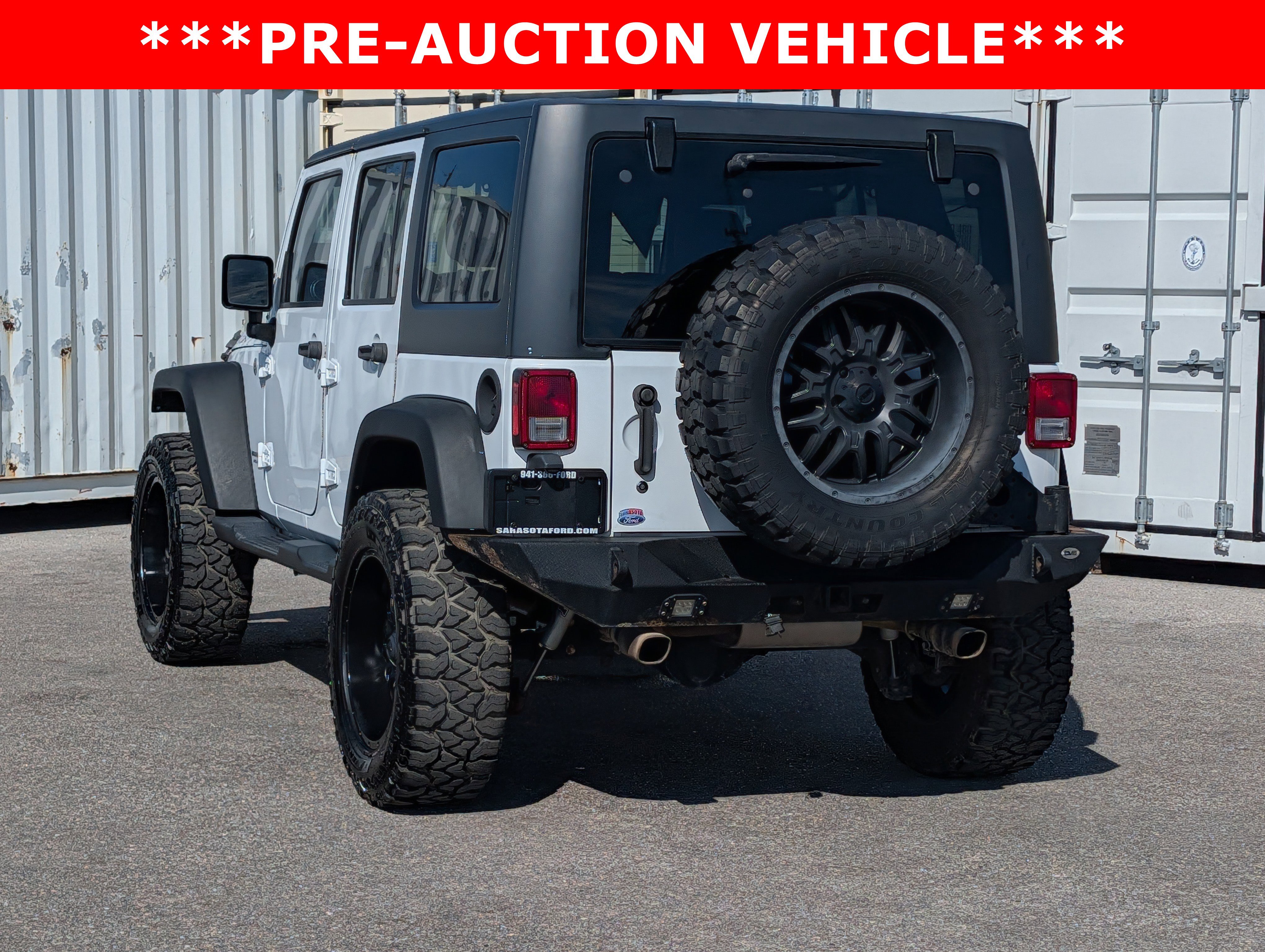 Used 2017 Jeep Wrangler Unlimited Rubicon w/ Connectivity Group image 6