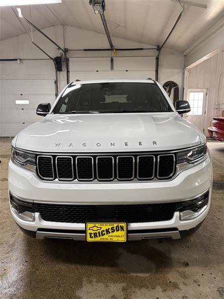 Used 2024 Jeep Wagoneer Series II w/ Flexible Seating Group AWD/4WD image 2