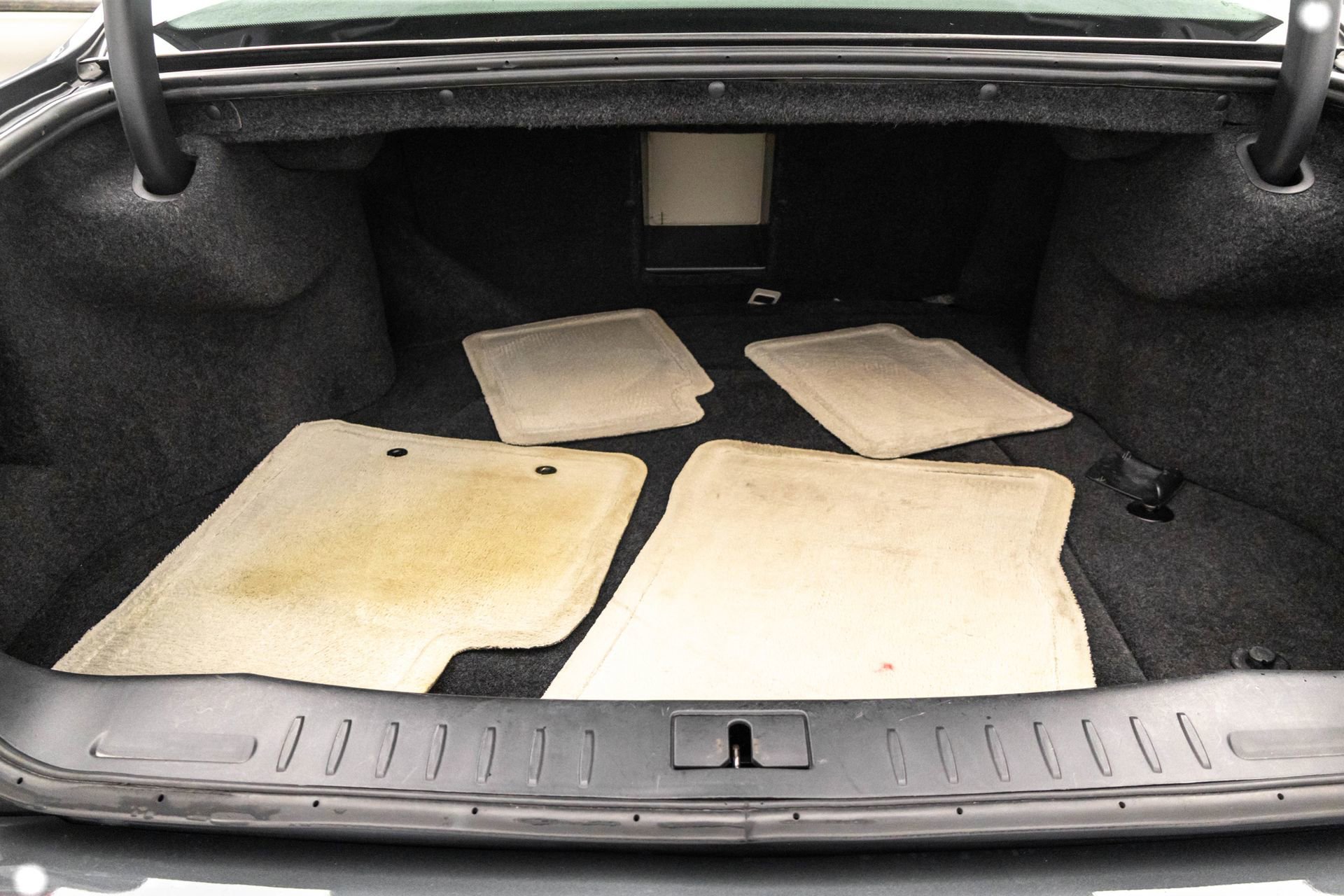 Used 2011 Cadillac DTS Luxury image 32