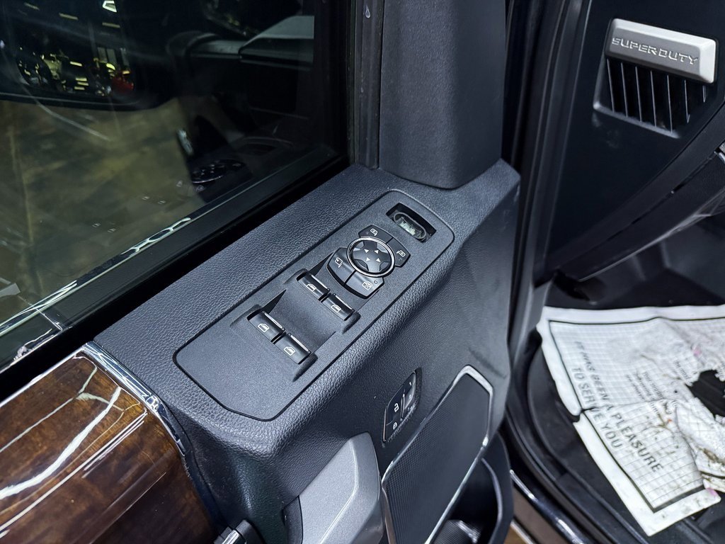 Used 2017 Ford F350 Platinum w/ Platinum Ultimate Package image 13