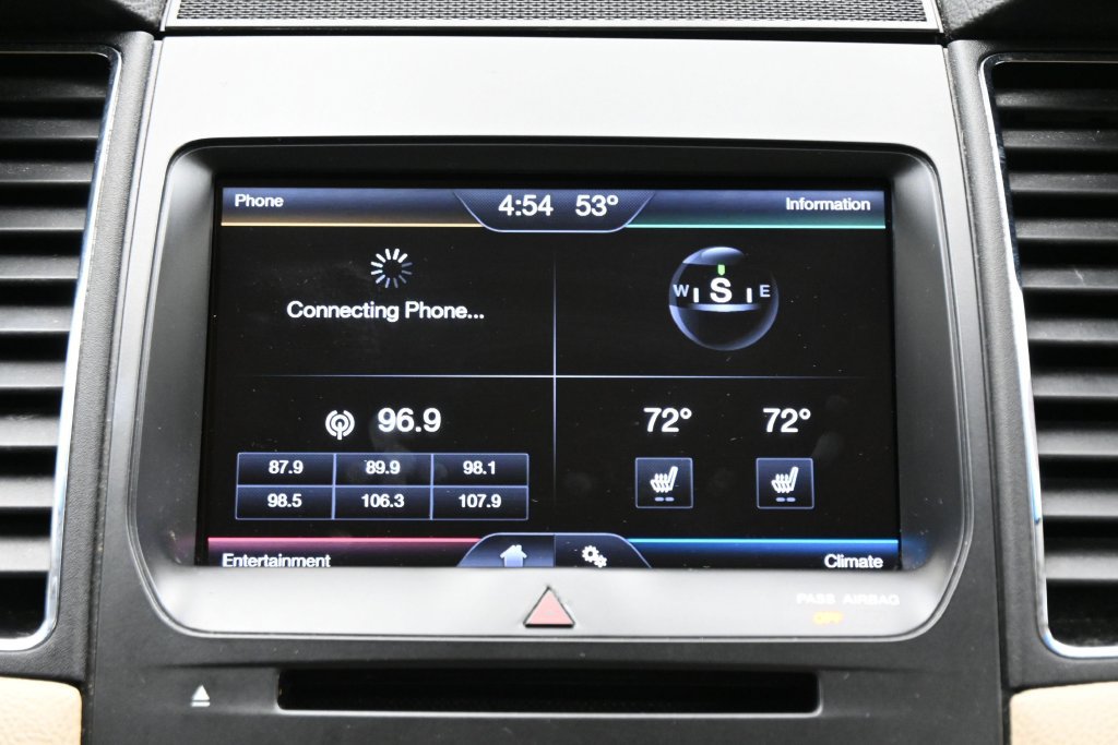 Used 2013 Ford Taurus SEL FWD image 23