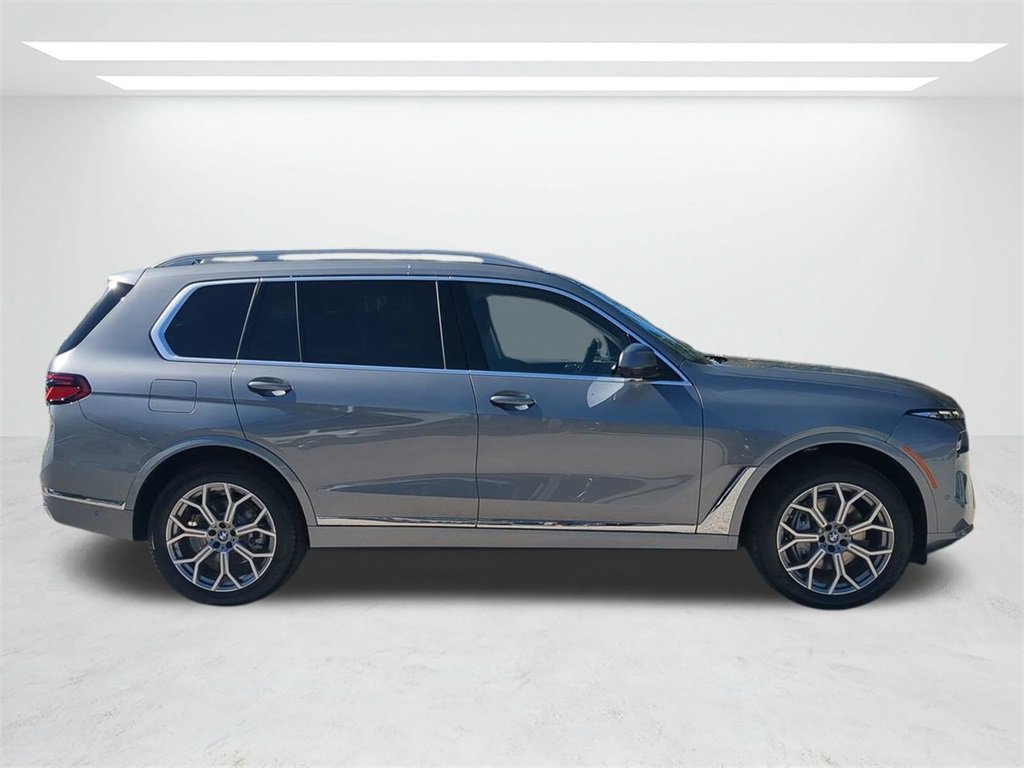 New 2026 BMW X7 xDrive40i w/ Premium Package image 3