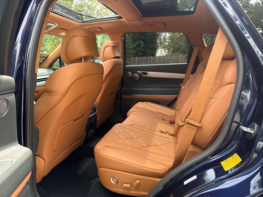 Certified 2025 Genesis GV80 3.5T Prestige AWD/4WD image 27