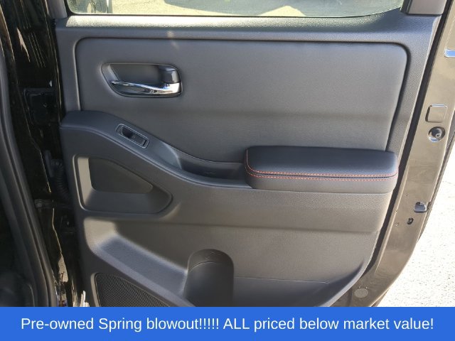 Used 2025 Nissan Frontier PRO-4X AWD/4WD image 40