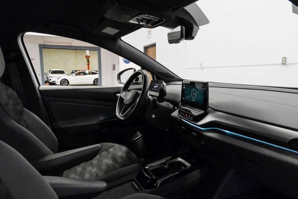 Used 2021 Volkswagen ID.4 Pro w/ ID.4 Protection Package image 27