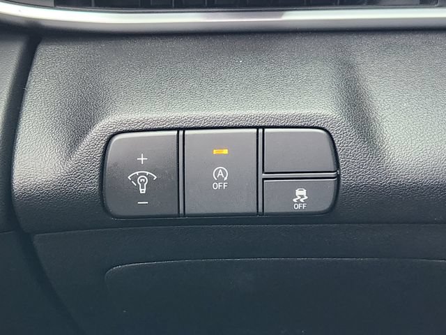Certified 2024 Hyundai Elantra SE FWD image 15