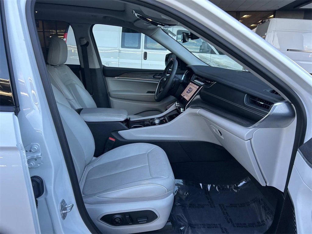 Used 2022 Jeep Grand Cherokee Overland image 19