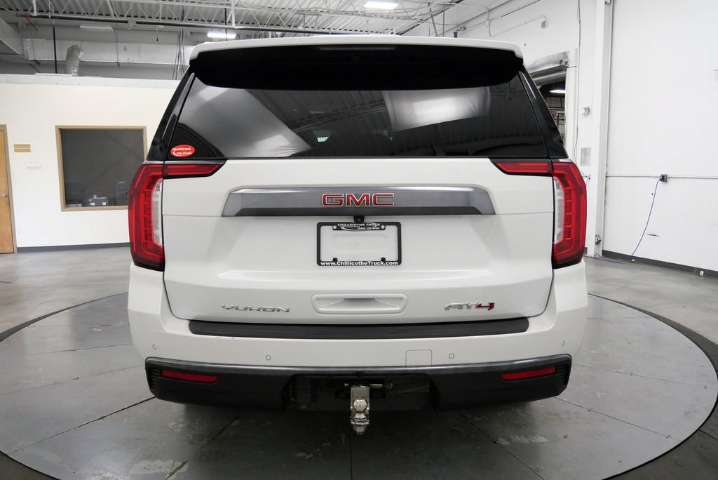 Used 2024 GMC Yukon XL AT4 w/ AT4 Premium Plus Package AWD/4WD image 6