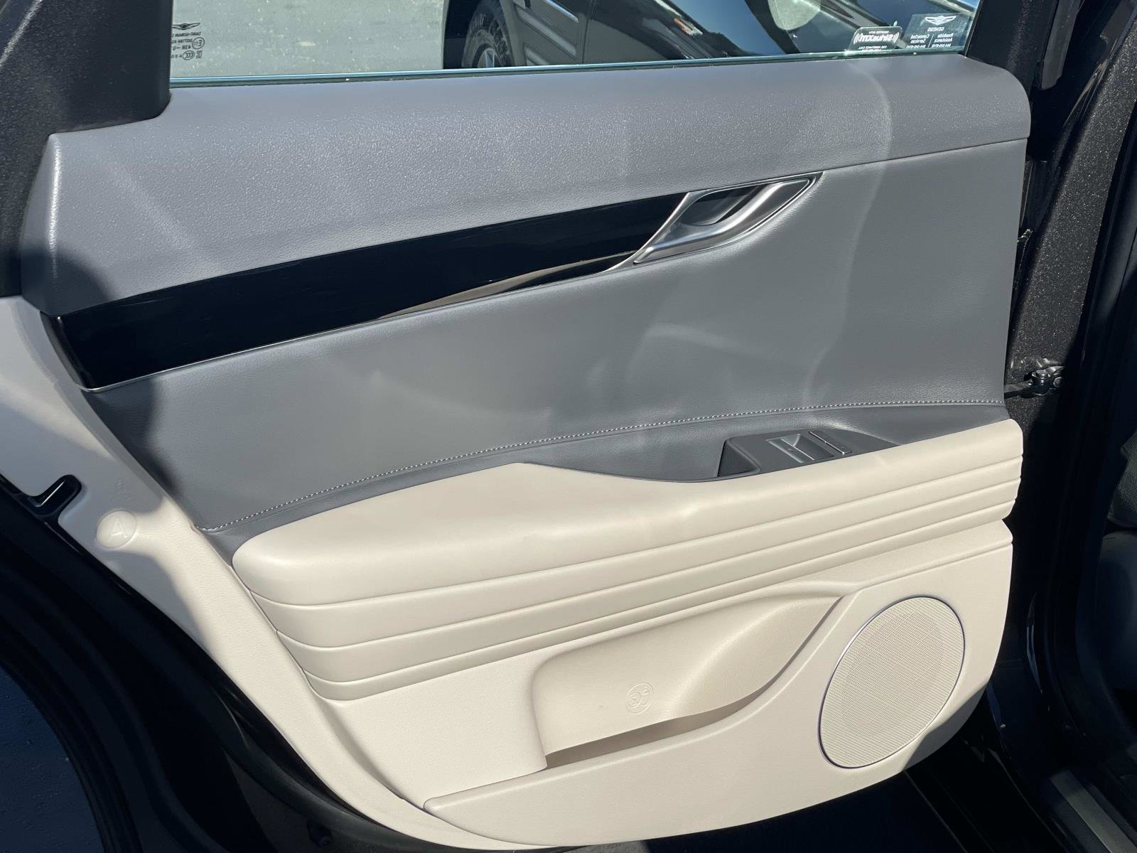 Used 2023 Genesis G80 2.5T image 23